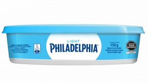 Oferta de Queso Crema Light Philadelphia - Pote 150 gr - Unidad por S/ 9,9 en Freshmart